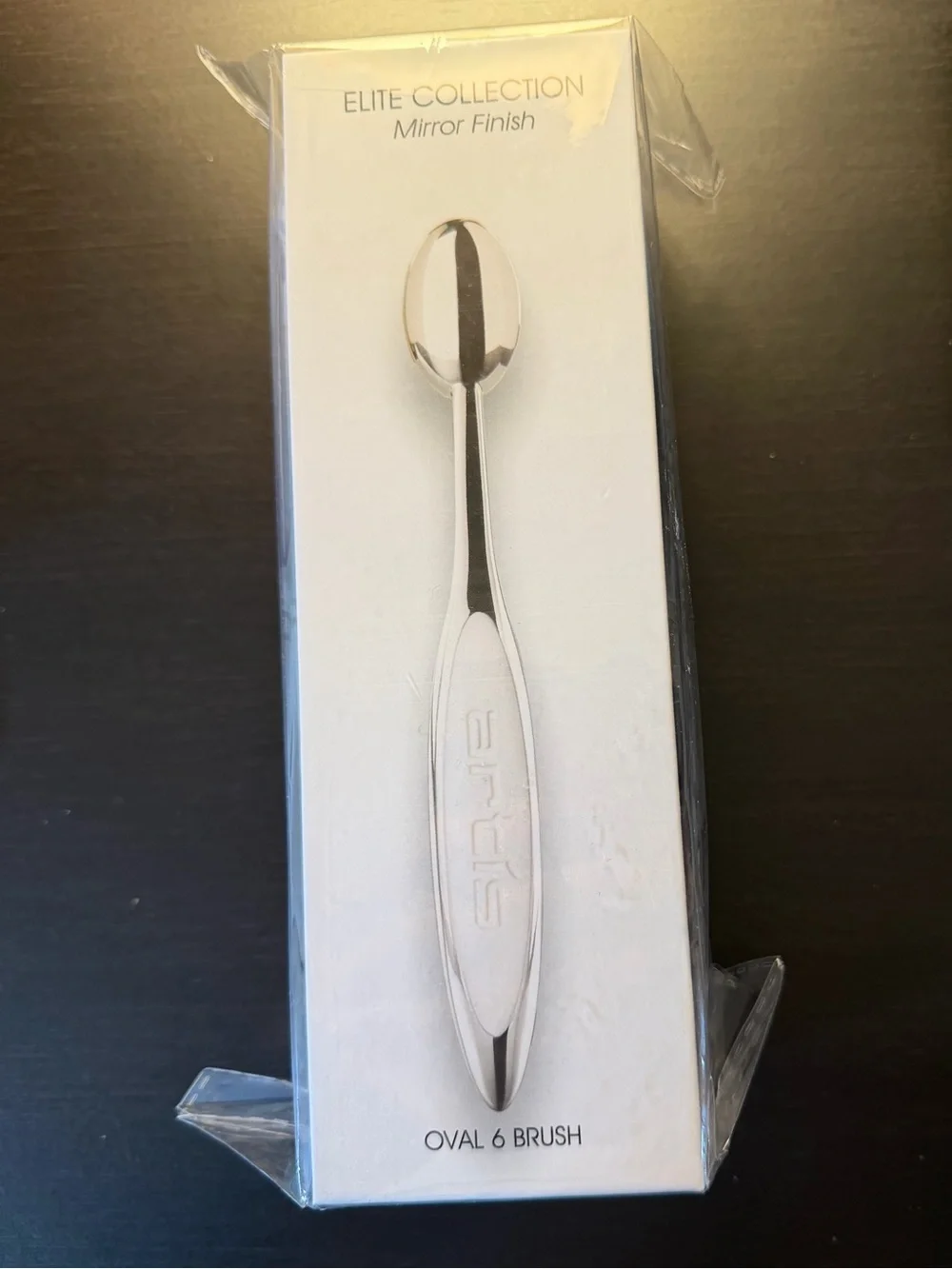 NWT Artis Elite Collection Mirror Finish Oval 6 Brush - BNIB